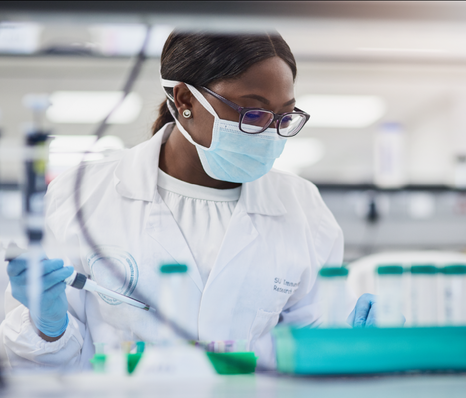 Women working in a lab